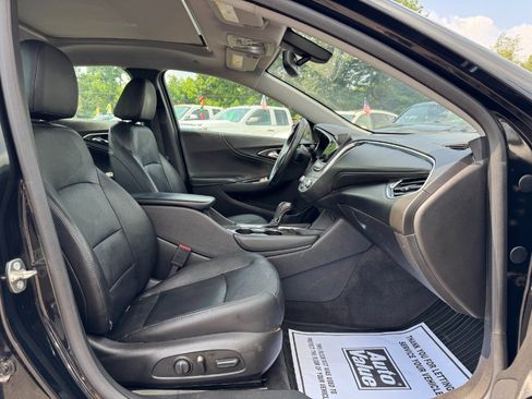Used 2016 Chevrolet Malibu LT w/ Leather Package FWD image 18