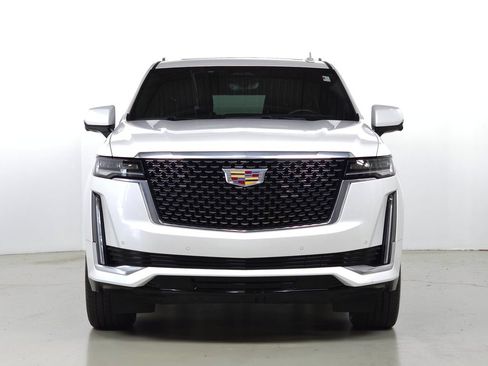 Certified 2024 Cadillac Escalade ESV Premium Luxury AWD/4WD image 11