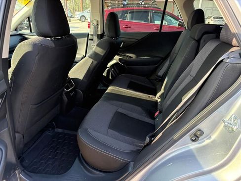 Used 2022 Subaru Outback Premium image 19