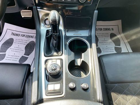 Used 2017 Nissan Maxima SR image 22
