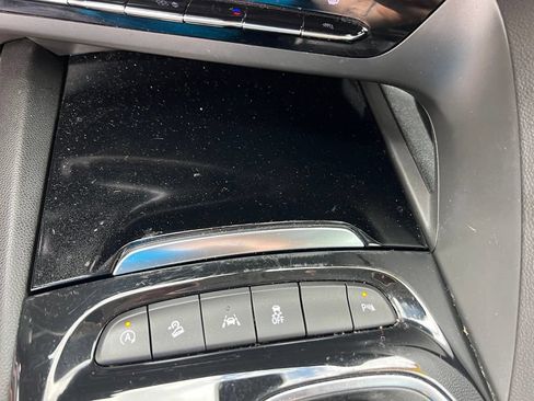 Used 2023 Buick Envision Essence AWD/4WD image 32