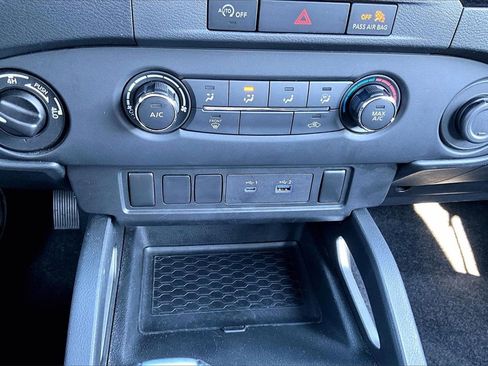 Used 2023 Nissan Frontier SV image 16