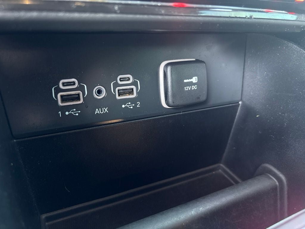 Used 2023 Jeep Grand Cherokee L Laredo AWD/4WD image 21