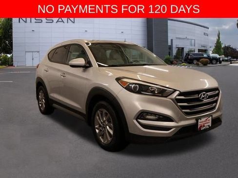 Used 2017 Hyundai Tucson SE image 1