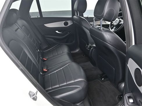 Used 2019 Mercedes-Benz GLC 300 image 11