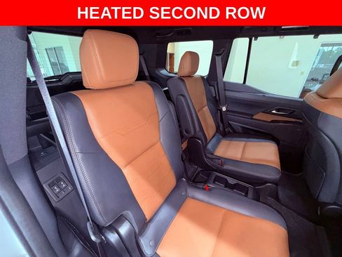 Used 2024 Lexus GX 550 w/ Accessory Package (31) AWD/4WD image 15