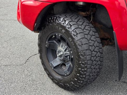 Used 2015 Toyota Tacoma 4x4 Double Cab w/ TRD Sport Package image 27
