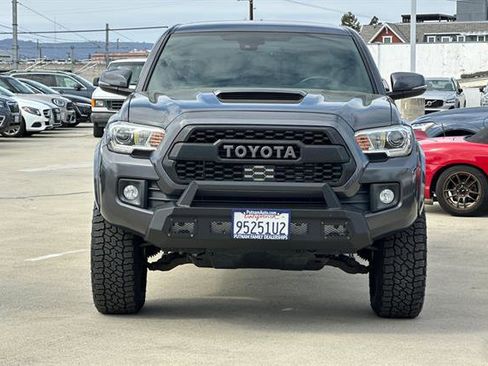 Used 2019 Toyota Tacoma TRD Sport image 8