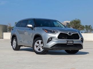 Used 2024 Toyota Highlander LE video 1