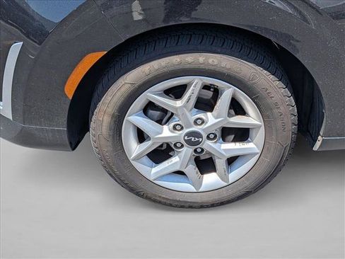 Used 2023 Kia Soul S FWD image 14