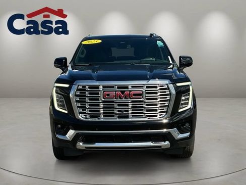 Used 2025 GMC Yukon Denali AWD/4WD image 2