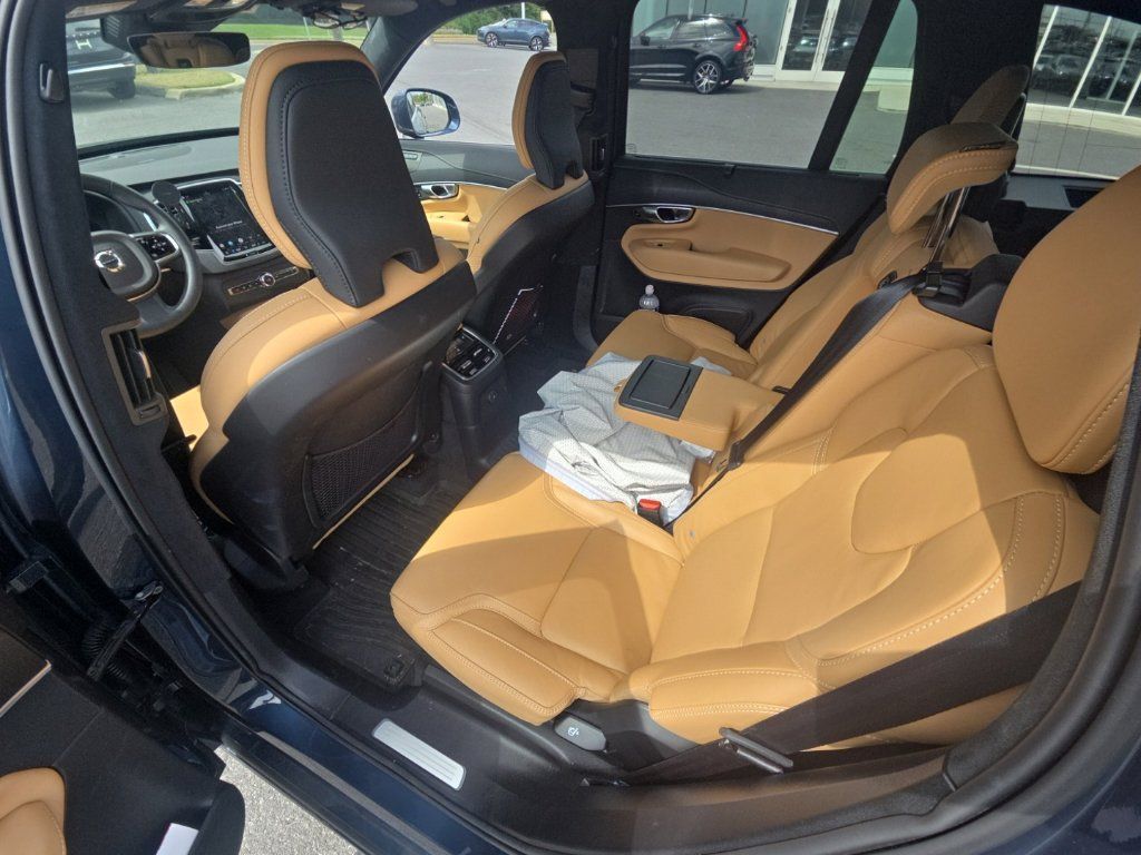 Used 2024 Volvo XC90 T8 Ultimate w/ Lounge Package AWD/4WD image 7