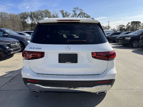 Certified 2021 Mercedes-Benz GLB 250 image 21
