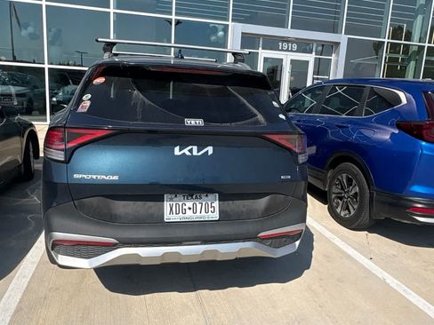Certified 2025 Kia Sportage EX AWD/4WD image 5