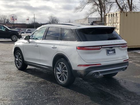 New 2026 Lincoln Corsair Premiere image 3