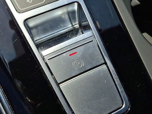 Used 2022 Audi RS 6 AWD/4WD image 24