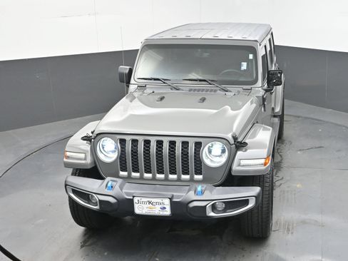 Used 2023 Jeep Wrangler Unlimited Sahara AWD/4WD image 33