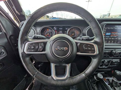 Used 2019 Jeep Wrangler Unlimited Sahara image 20