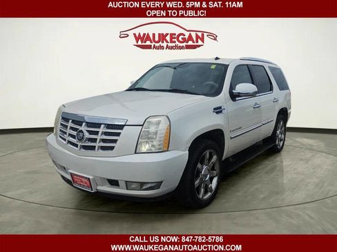 Used 2007 Cadillac Escalade AWD w/ Information Package image 1