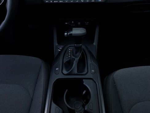 Used 2025 Kia K4 FWD image 13