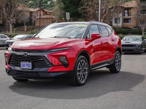 Used 2023 Chevrolet Blazer RS w/ Driver Confidence II Package image 4