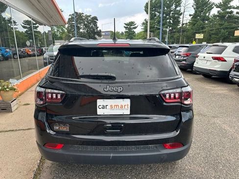 Used 2026 Jeep Compass Latitude AWD/4WD image 6