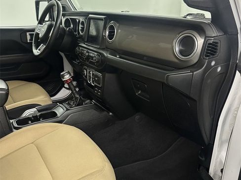 Used 2018 Jeep Wrangler Unlimited Sahara w/ Dual Top Group image 44