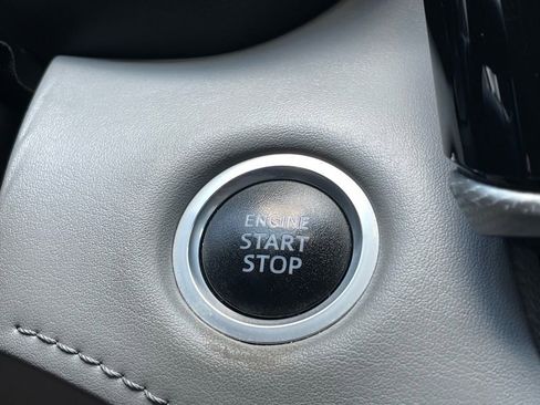 Used 2021 Toyota Highlander Platinum image 18