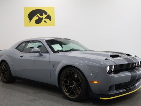Used 2022 Dodge Challenger SRT Hellcat image 6