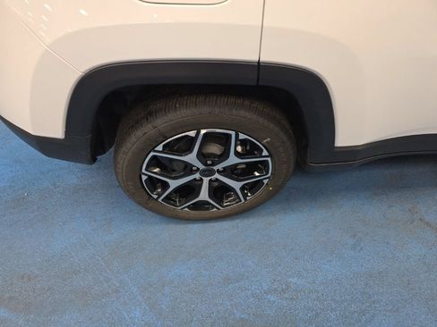 Used 2025 Jeep Compass Limited AWD/4WD image 6