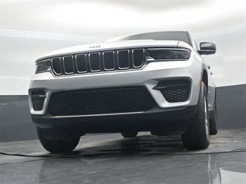 New 2025 Jeep Grand Cherokee Laredo X w/ Luxury Tech Group I image 42