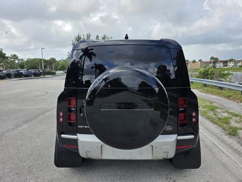 Used 2020 Land Rover Defender 110 S AWD/4WD image 6