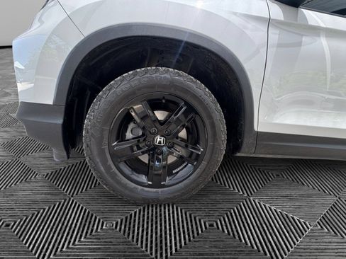 Used 2023 Honda Ridgeline Black Edition image 9