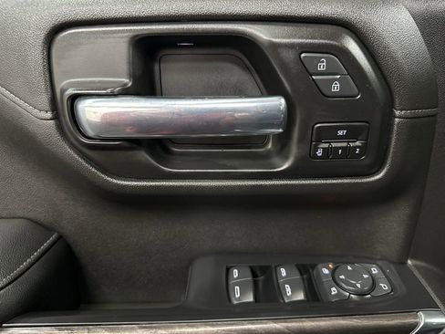 Used 2020 Chevrolet Silverado 1500 LTZ w/ LTZ Premium Package image 19