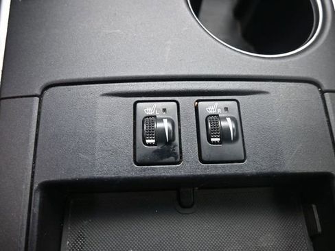 Used 2015 Toyota Camry XSE FWD image 12