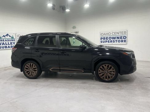 Used 2025 Subaru Forester Sport AWD/4WD image 9