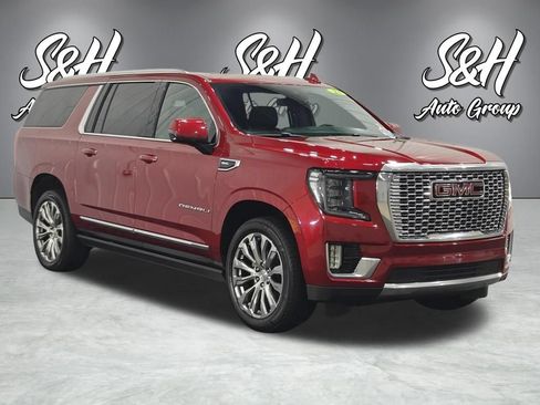 Used 2023 GMC Yukon XL Denali AWD/4WD image 2