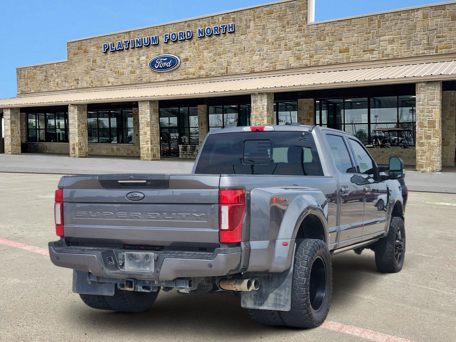 Used 2022 Ford F350 Lariat w/ Lariat Ultimate Package AWD/4WD image 5