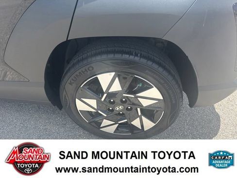 Used 2025 Hyundai Kona SEL FWD image 10