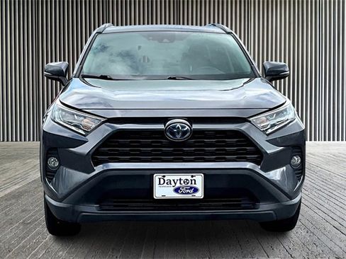 Used 2021 Toyota RAV4 XLE Premium image 6