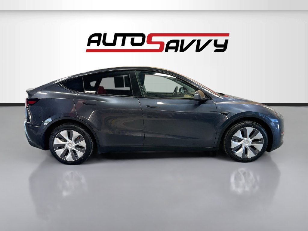 Used 2024 Tesla Model Y Long Range AWD/4WD image 8