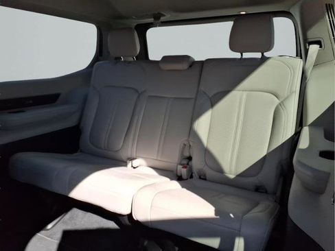 Used 2024 Jeep Wagoneer Series II w/ Flexible Seating Group image 21