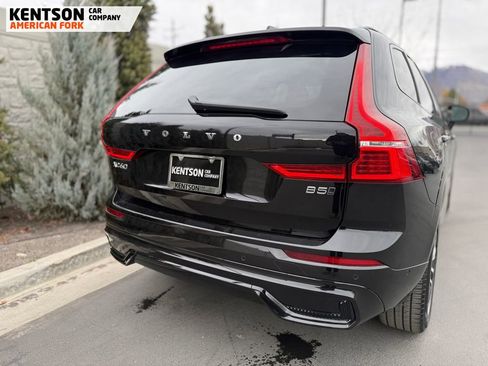 Used 2025 Volvo XC60 B5 Plus image 41