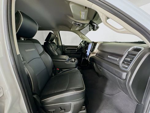 Used 2024 RAM 2500 Laramie image 30