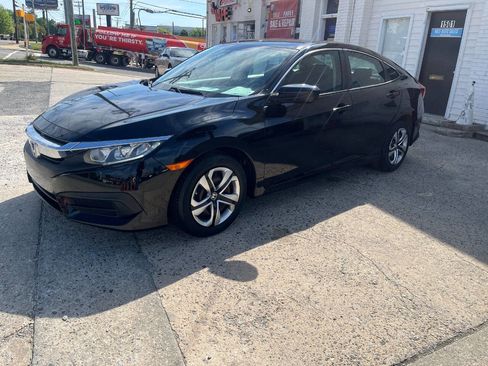 Used 2017 Honda Civic LX image 3