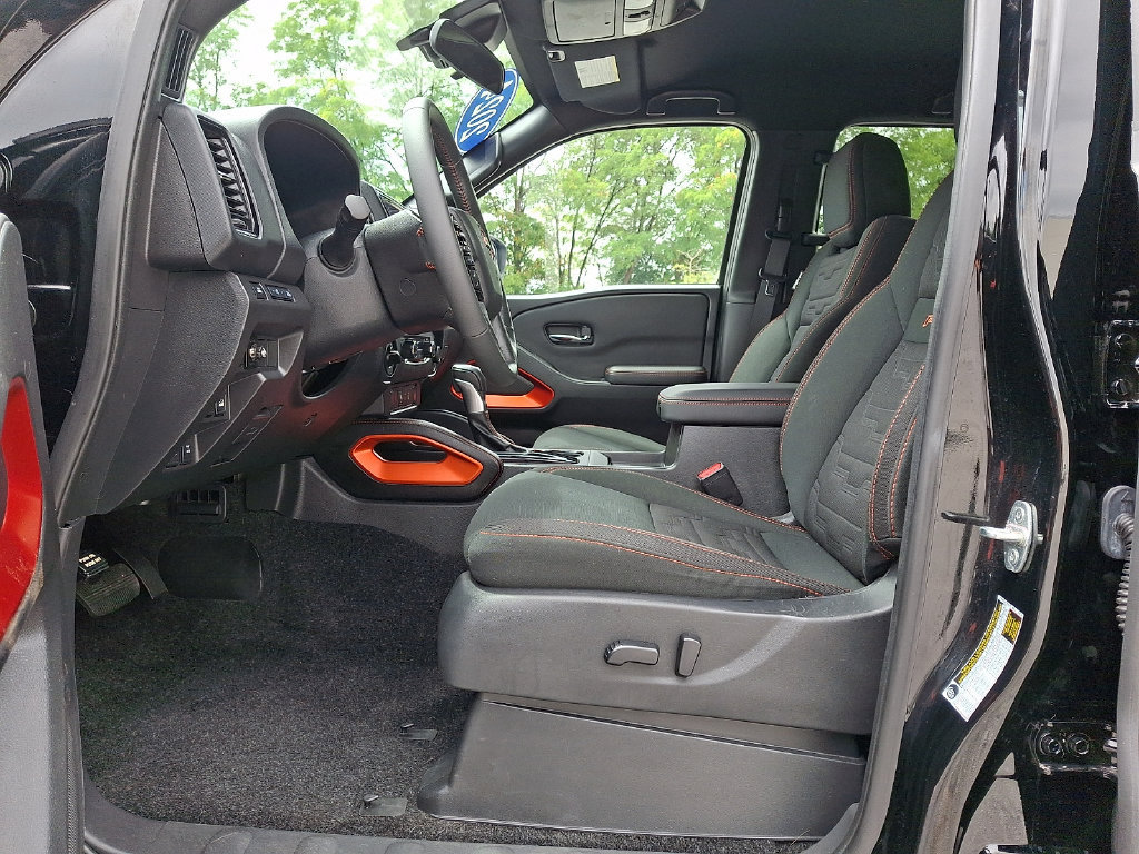 Used 2024 Nissan Frontier PRO-4X w/ Technology Package AWD/4WD image 15