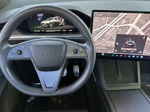 Used 2024 Tesla Model X AWD/4WD image 27