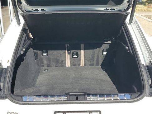 Used 2025 Porsche Panamera image 41