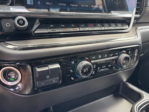 Used 2024 Chevrolet Silverado 1500 ZR2 w/ Technology Package image 18