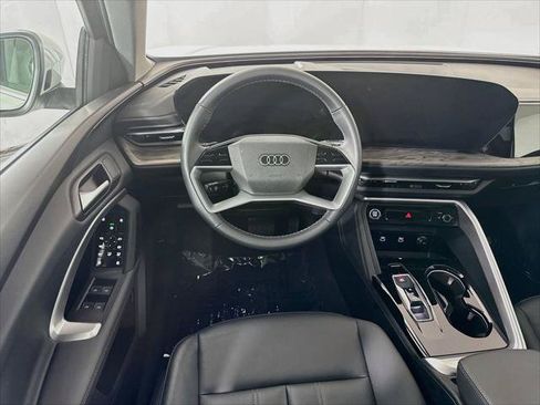 Certified 2025 Audi Q5 Premium w/ Convenience Package AWD/4WD image 22